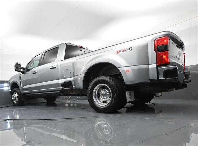 Used 2024 Ford F350 Lariat w/ Lariat Ultimate Package AWD/4WD image 32