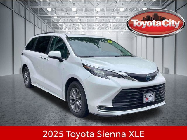 Certified 2025 Toyota Sienna XLE