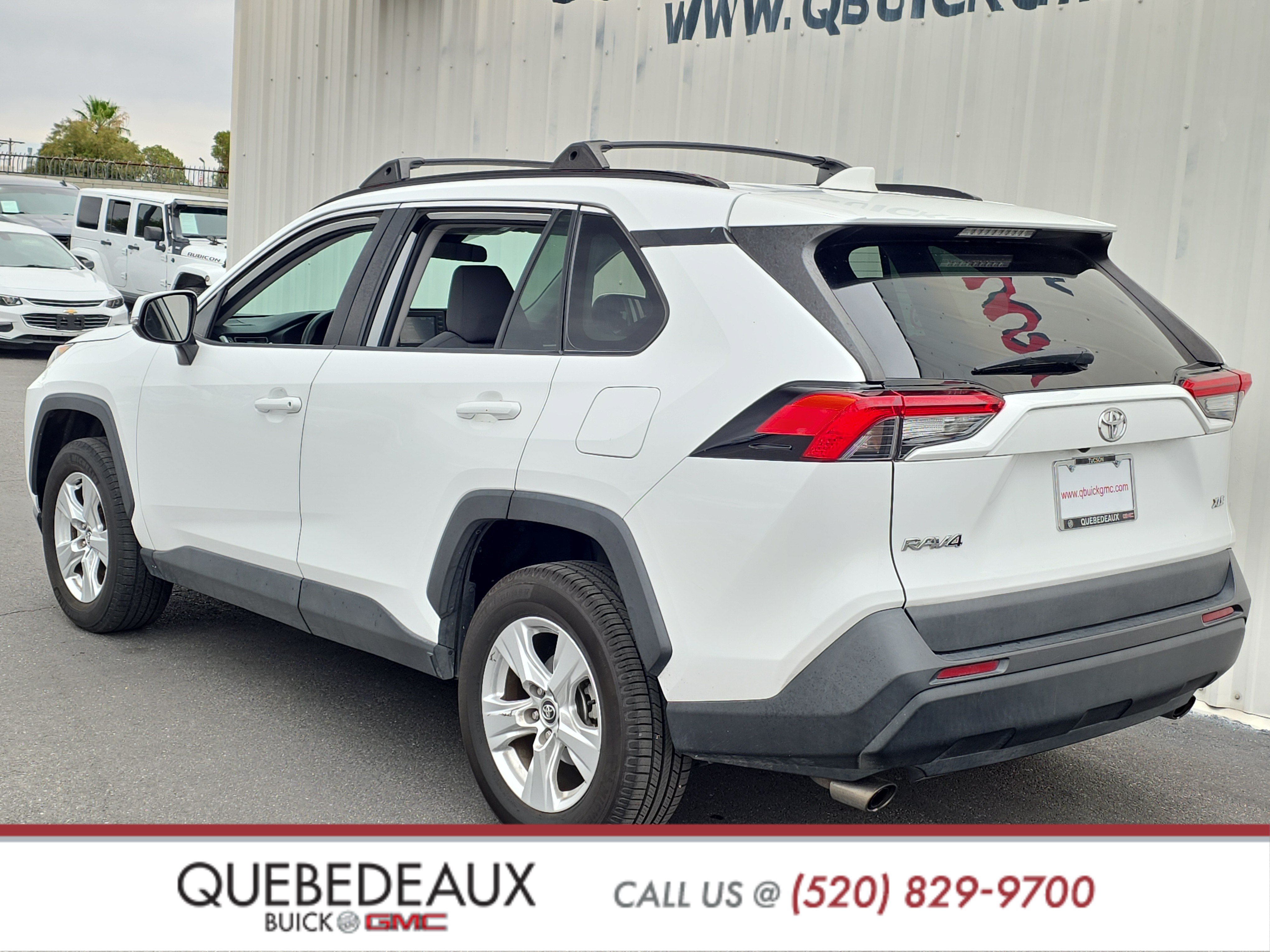 Used 2020 Toyota RAV4 XLE FWD image 5