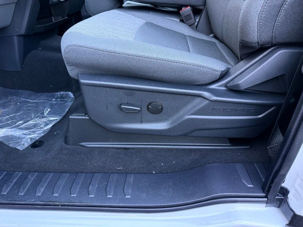 New 2026 Ford F350 XLT AWD/4WD image 16