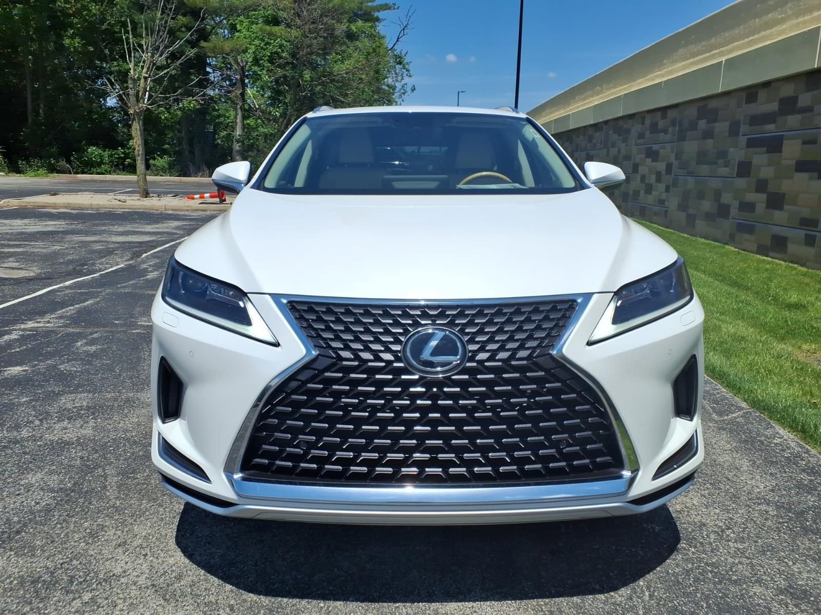 Used 2020 Lexus RX 350L Premium w/ Premium Package AWD/4WD image 3