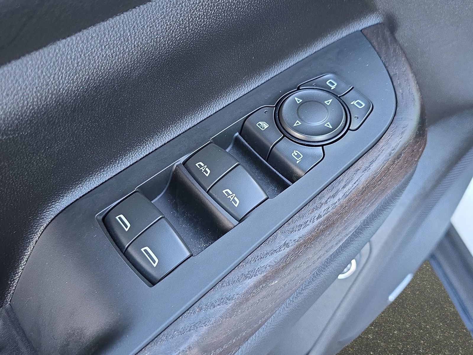 Used 2023 GMC Acadia Denali w/ Denali Technology Package image 31