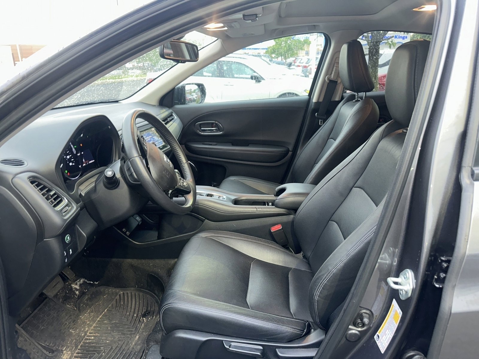 Used 2021 Honda HR-V EX-L image 6