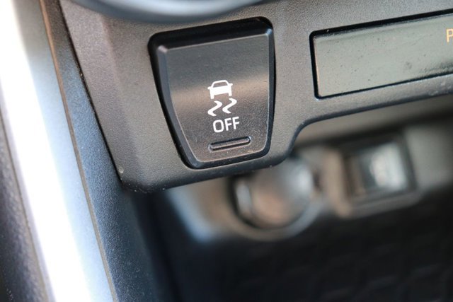 Used 2021 Toyota RAV4 LE image 22