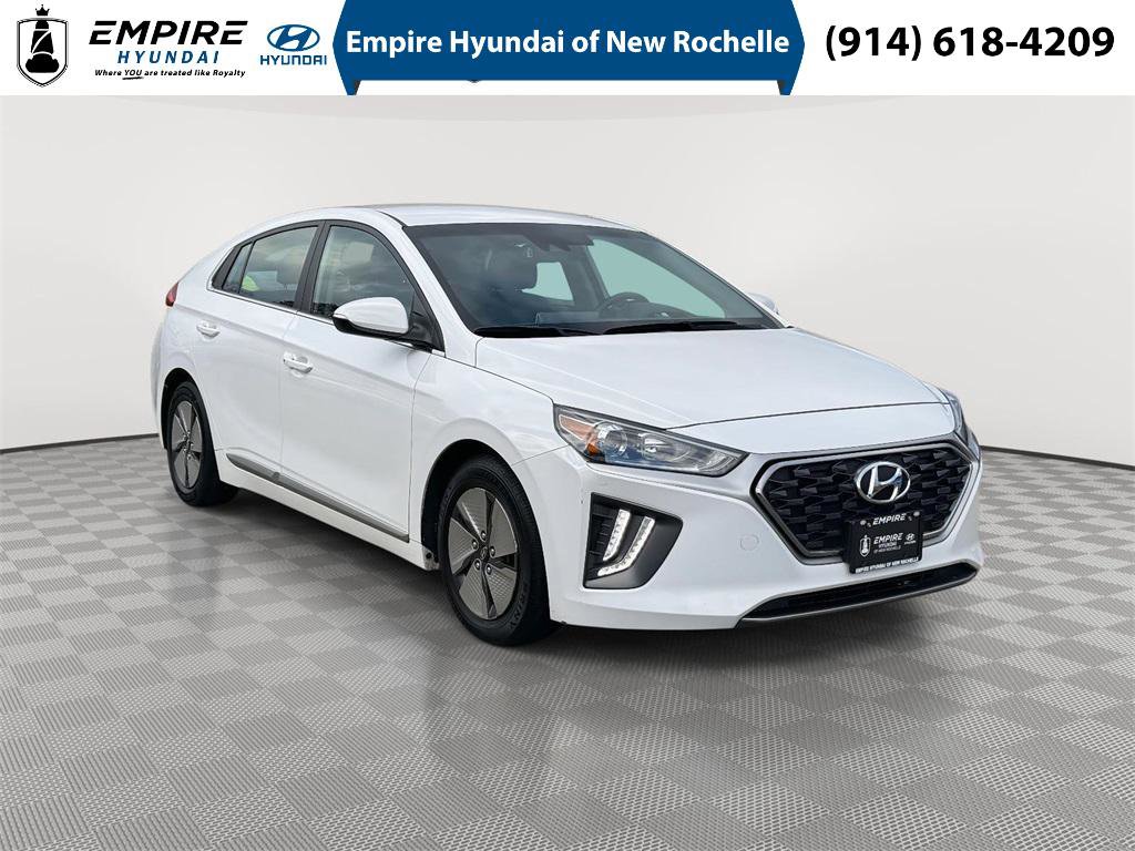 Used 2021 Hyundai Ioniq SE image 1