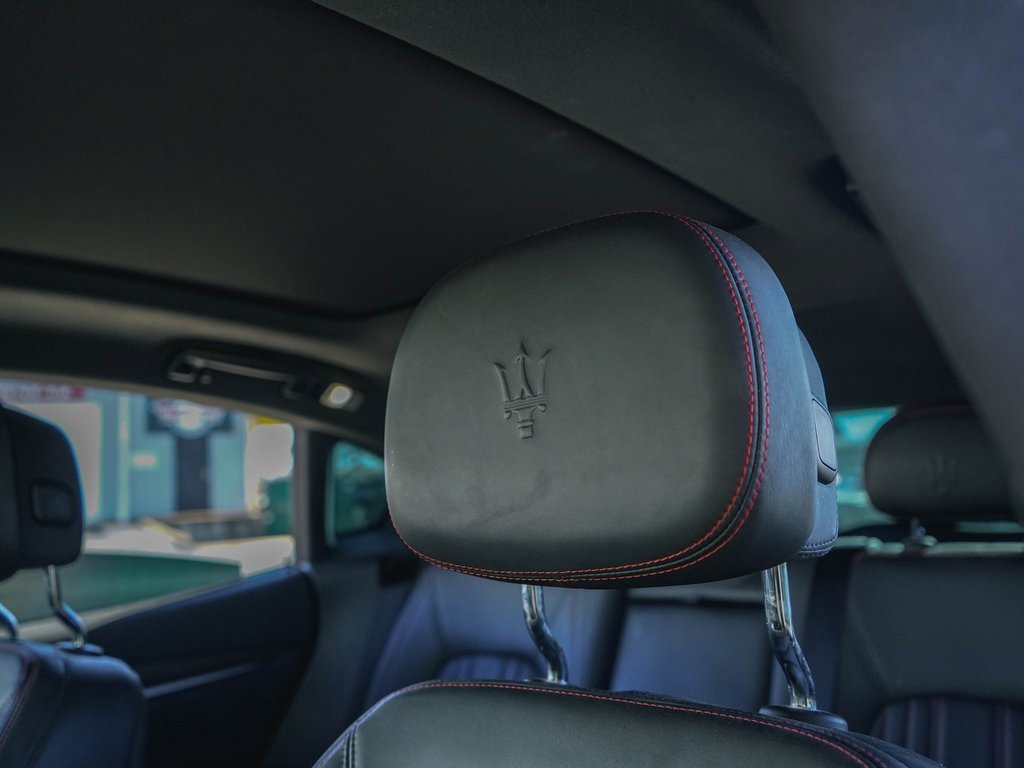 Used 2019 Maserati Levante image 12