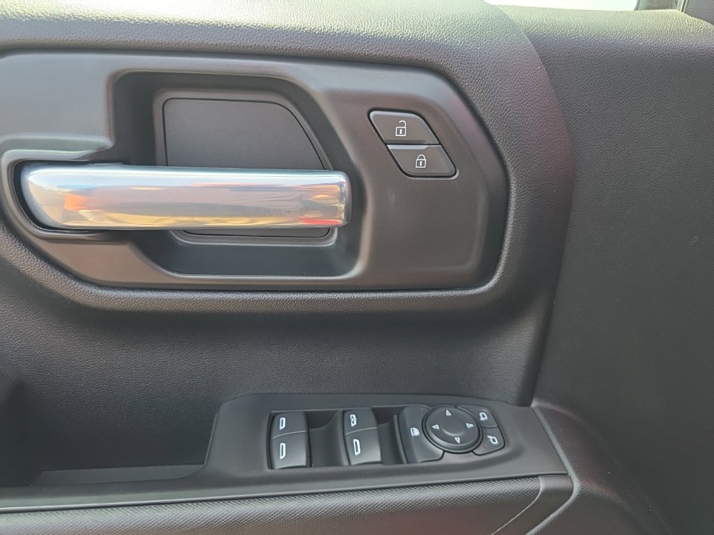 Used 2021 Chevrolet Silverado 1500 Custom Trail Boss AWD/4WD image 32