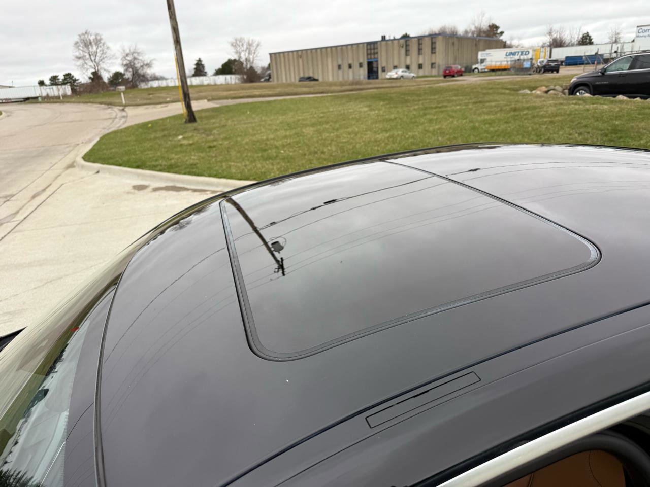 Used 2018 BMW 330i xDrive Sedan w/ Convenience Package image 16