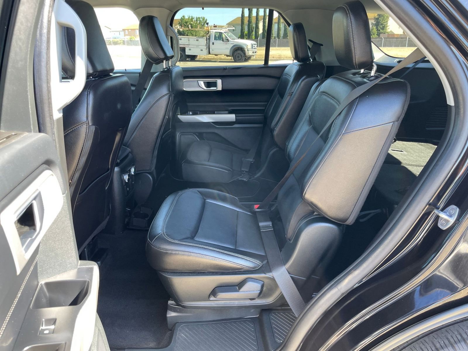 Used 2023 Ford Explorer Limited image 29