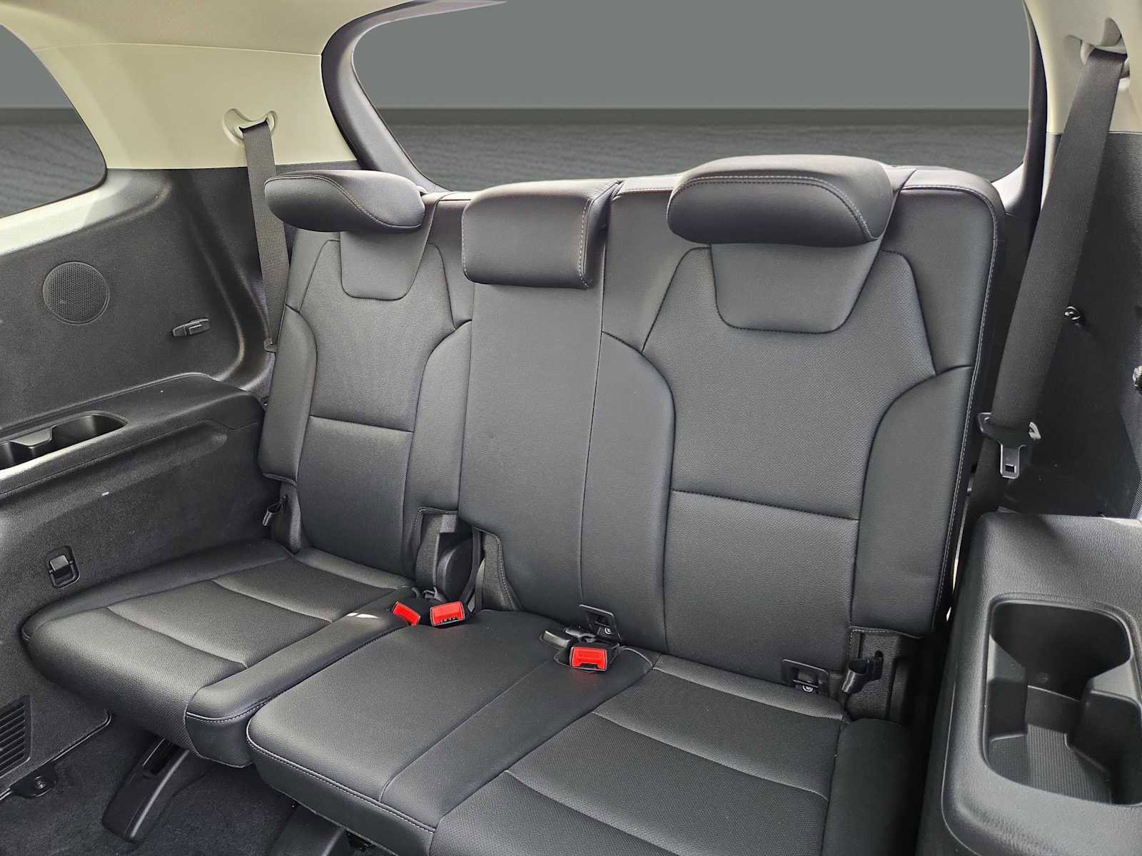 Used 2024 Kia Telluride SX w/ Towing Package image 25