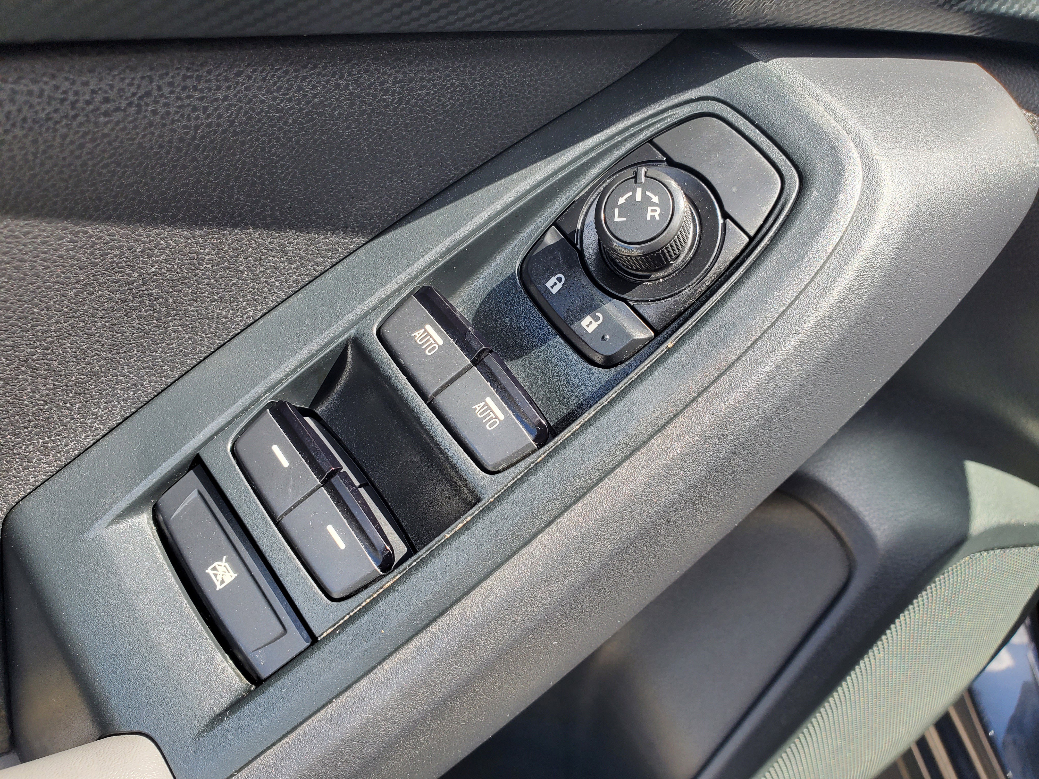 Used 2024 Subaru Crosstrek 2.0i Premium image 18