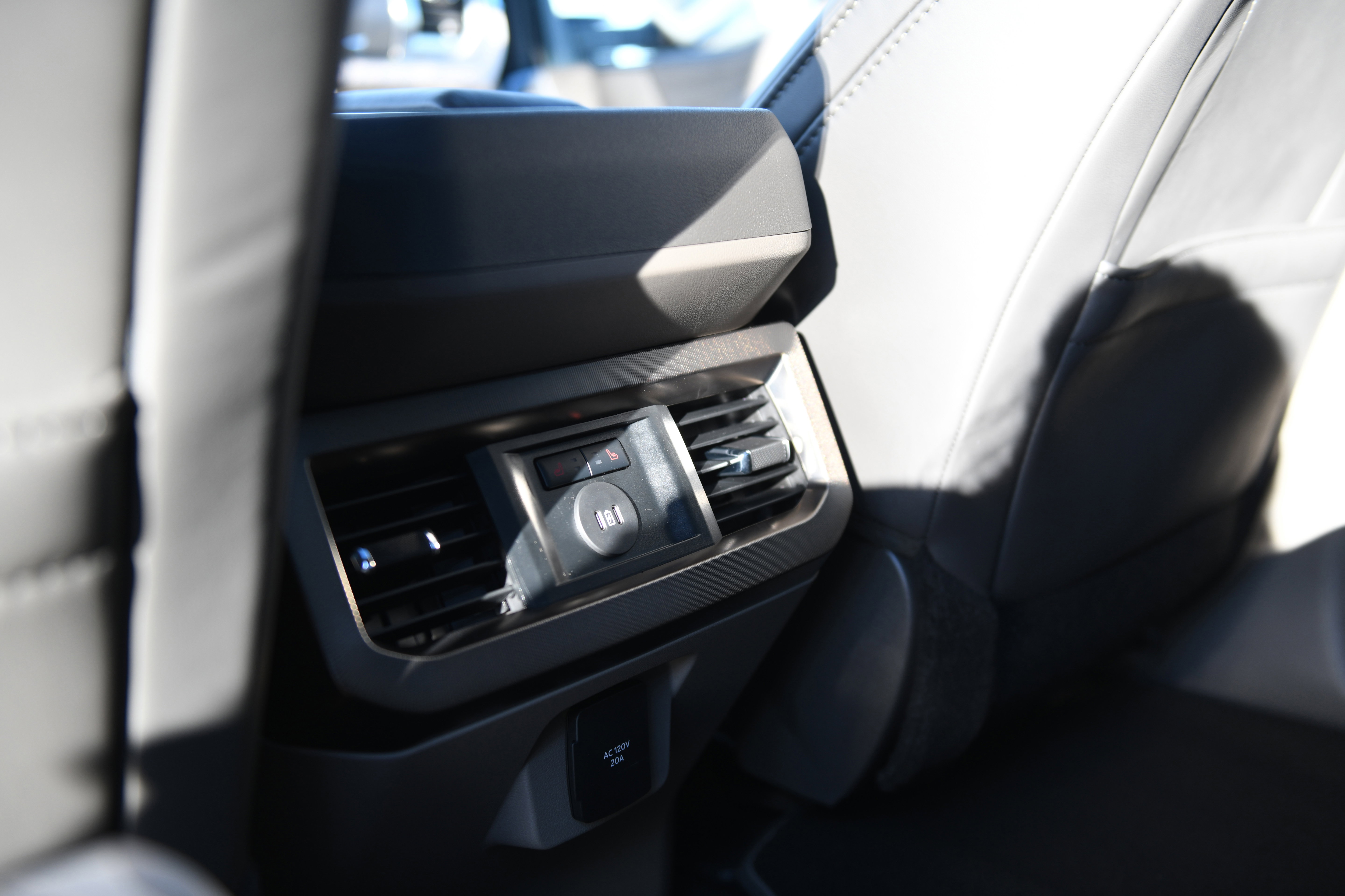 New 2026 Ford F250 Platinum w/ Platinum Plus Package image 20