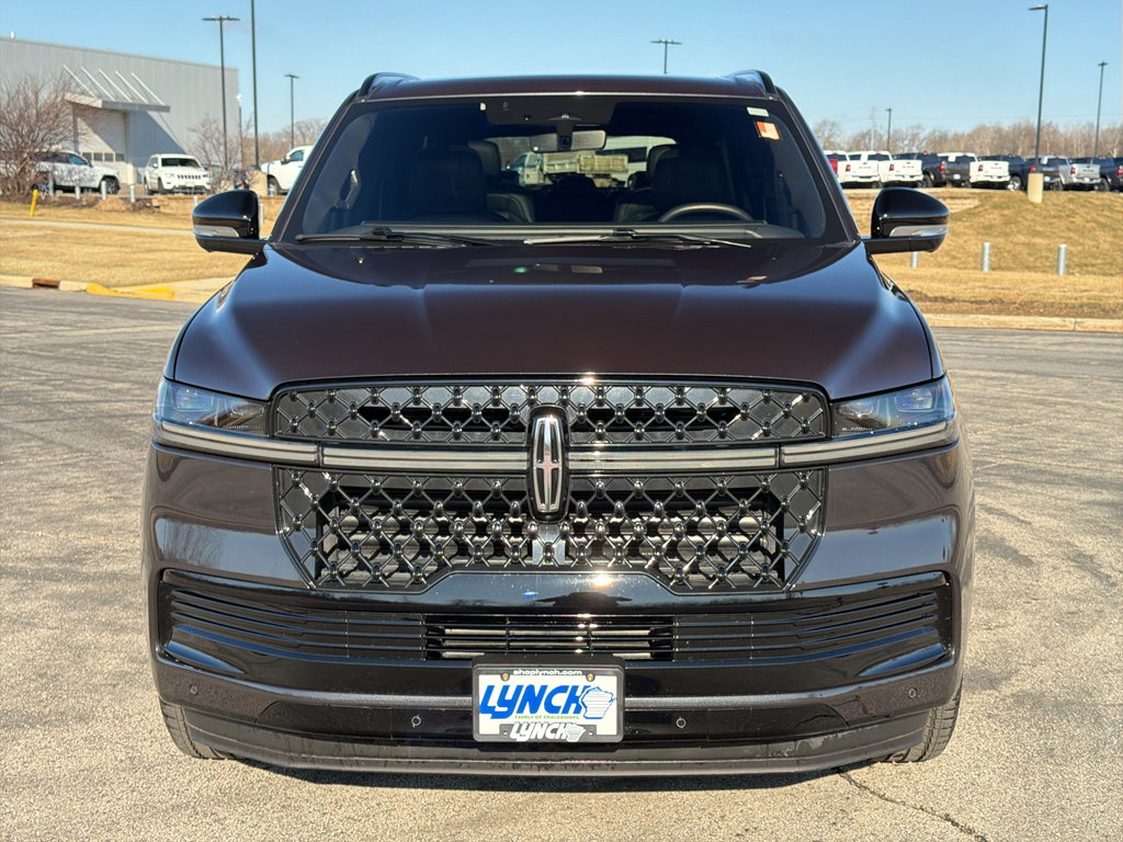Used 2025 Lincoln Navigator L Reserve w/ Jet Appearance Package image 7