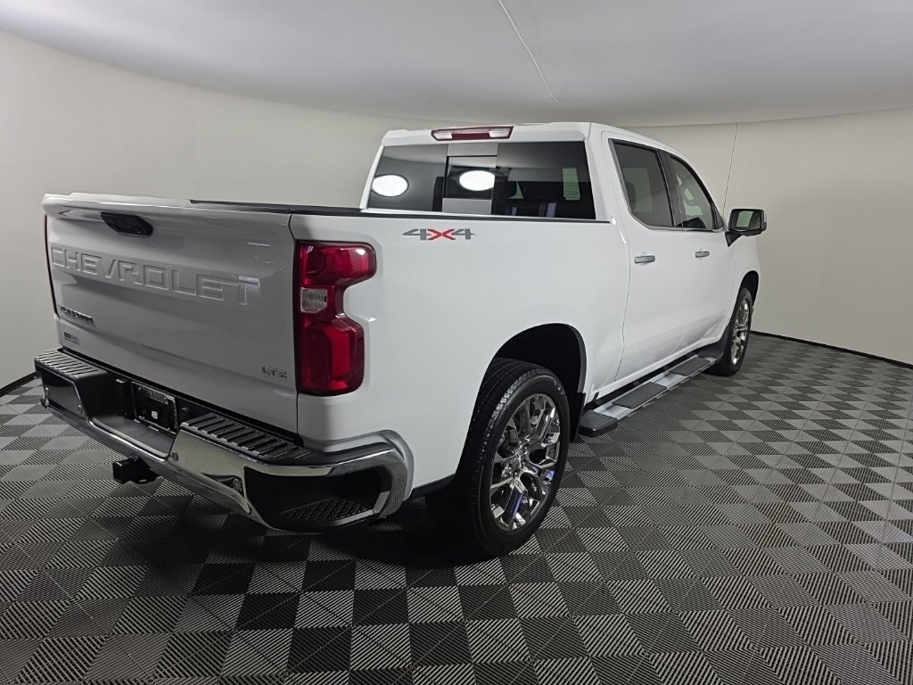 Used 2025 Chevrolet Silverado 1500 LTZ w/ LTZ Convenience Package II image 5