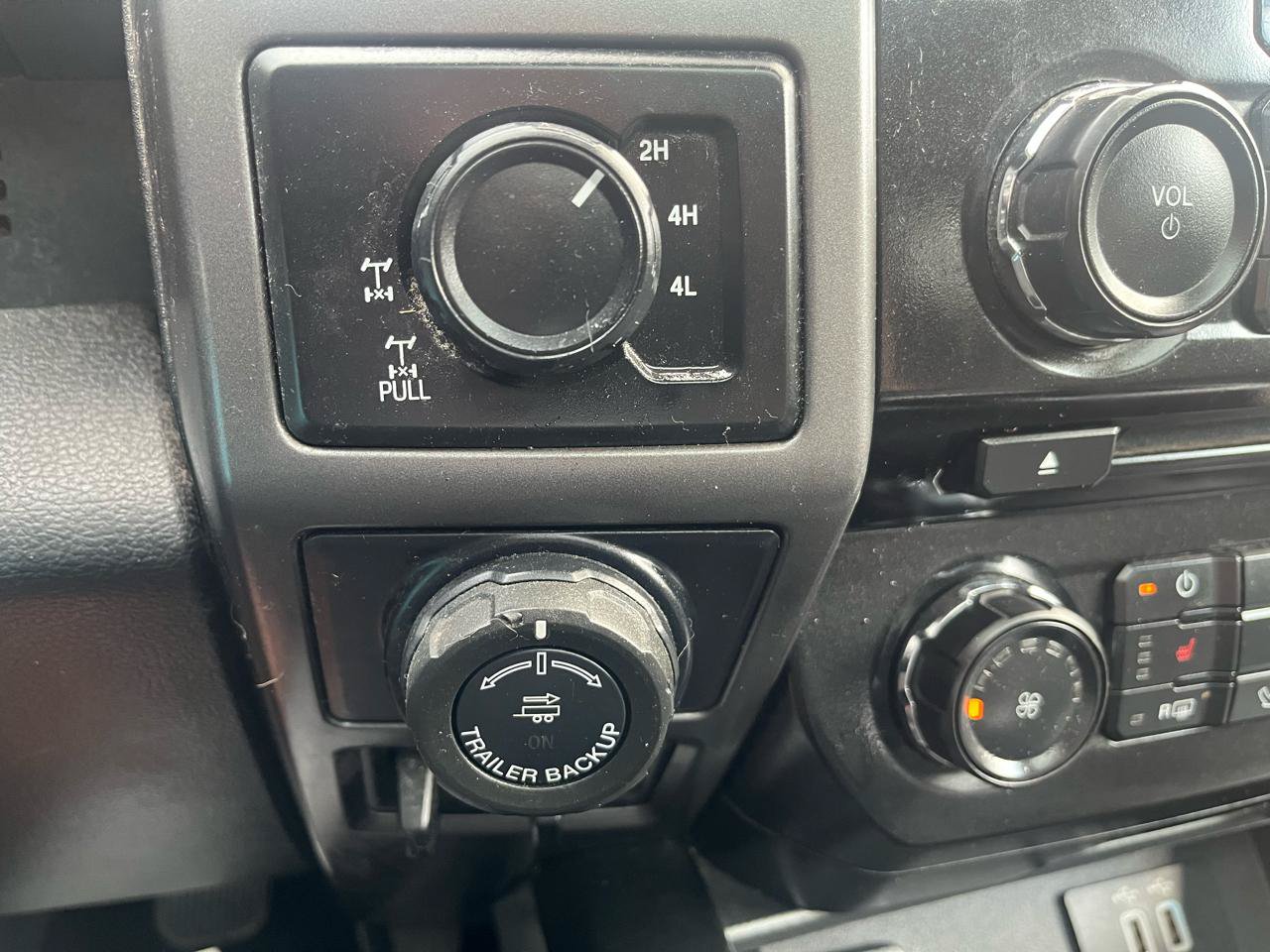 Used 2016 Ford F150 XLT w/ Equipment Group 302A Luxury AWD/4WD image 21