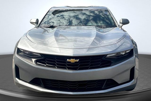 Used 2023 Chevrolet Camaro LT image 3