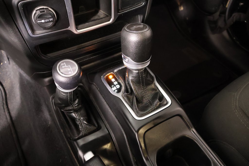 Used 2023 Jeep Wrangler Sport image 7