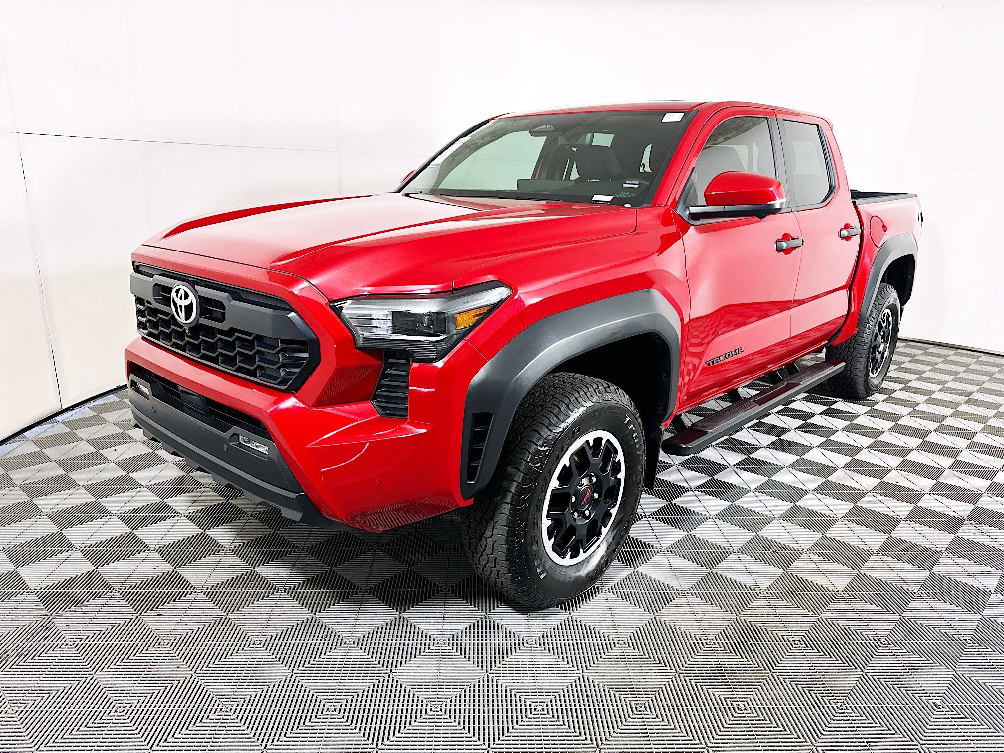 Used 2025 Toyota Tacoma TRD Off-Road w/ TRD Off Road Premium Package image 7