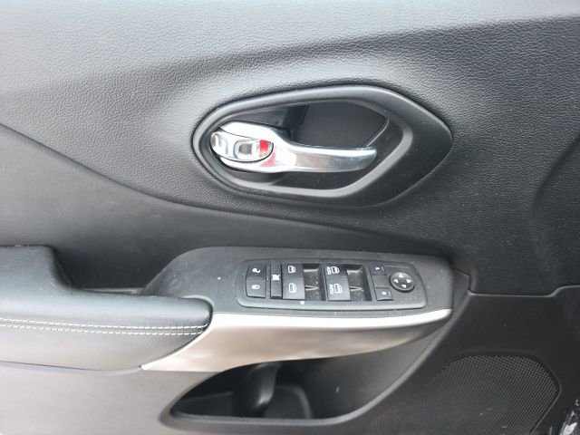 Used 2021 Jeep Cherokee Latitude Lux 80th Anniv w/ Quick Order Package 26U 80TH image 11