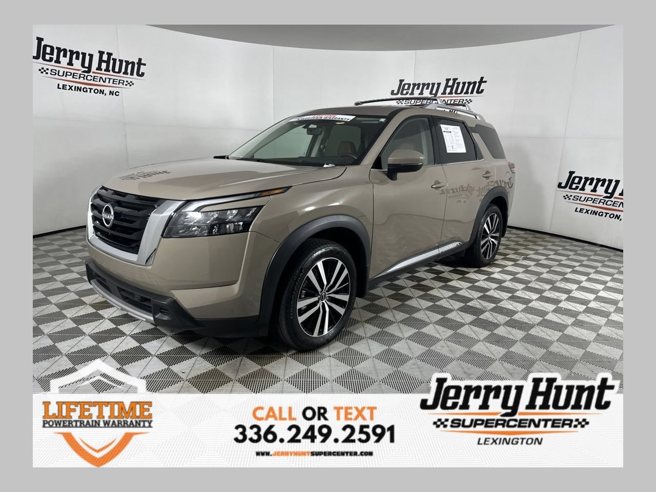 Used 2025 Nissan Pathfinder Platinum w/ Cargo Package FWD image 1