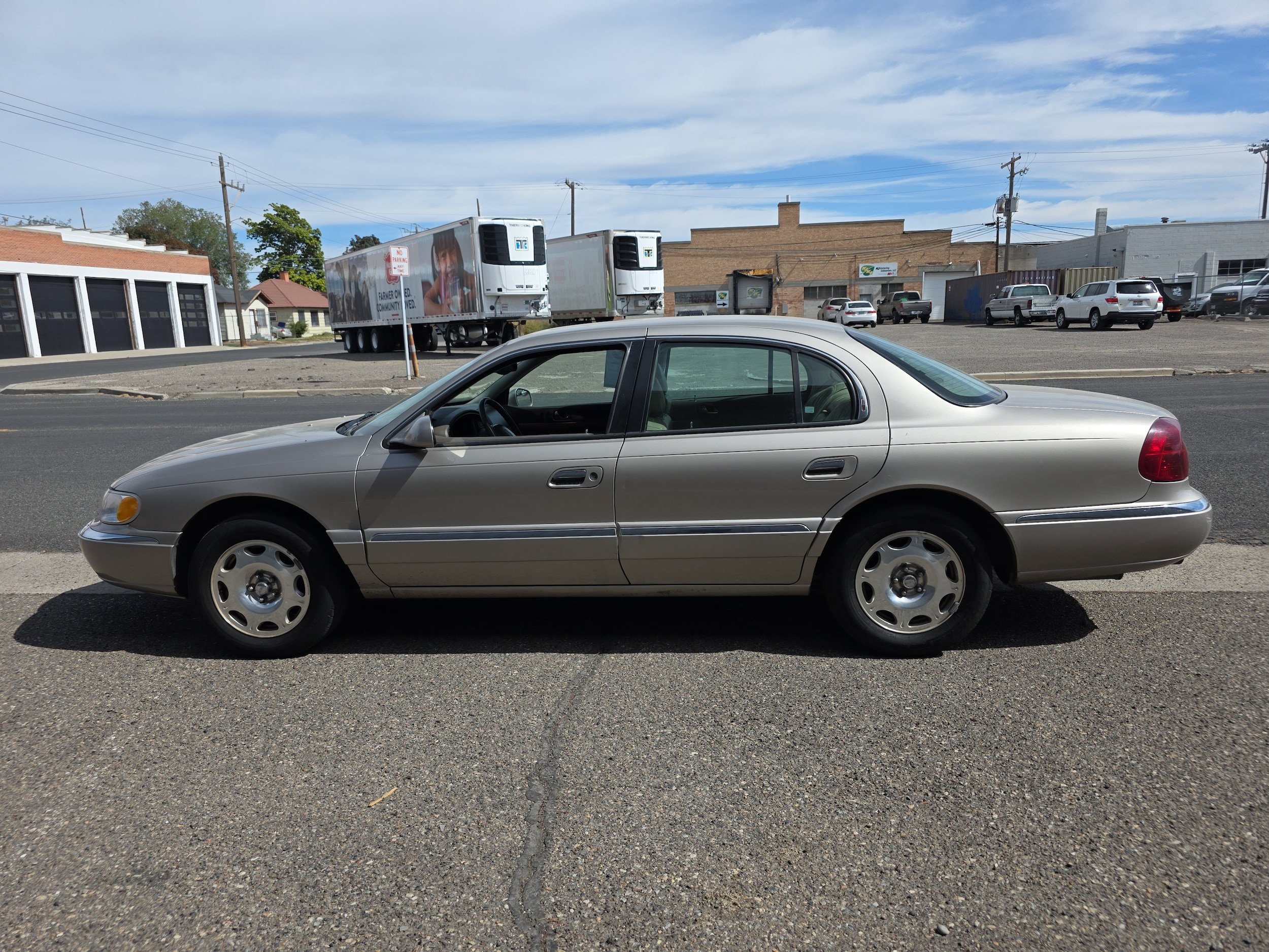Used 2000 Lincoln Continental FWD image 5