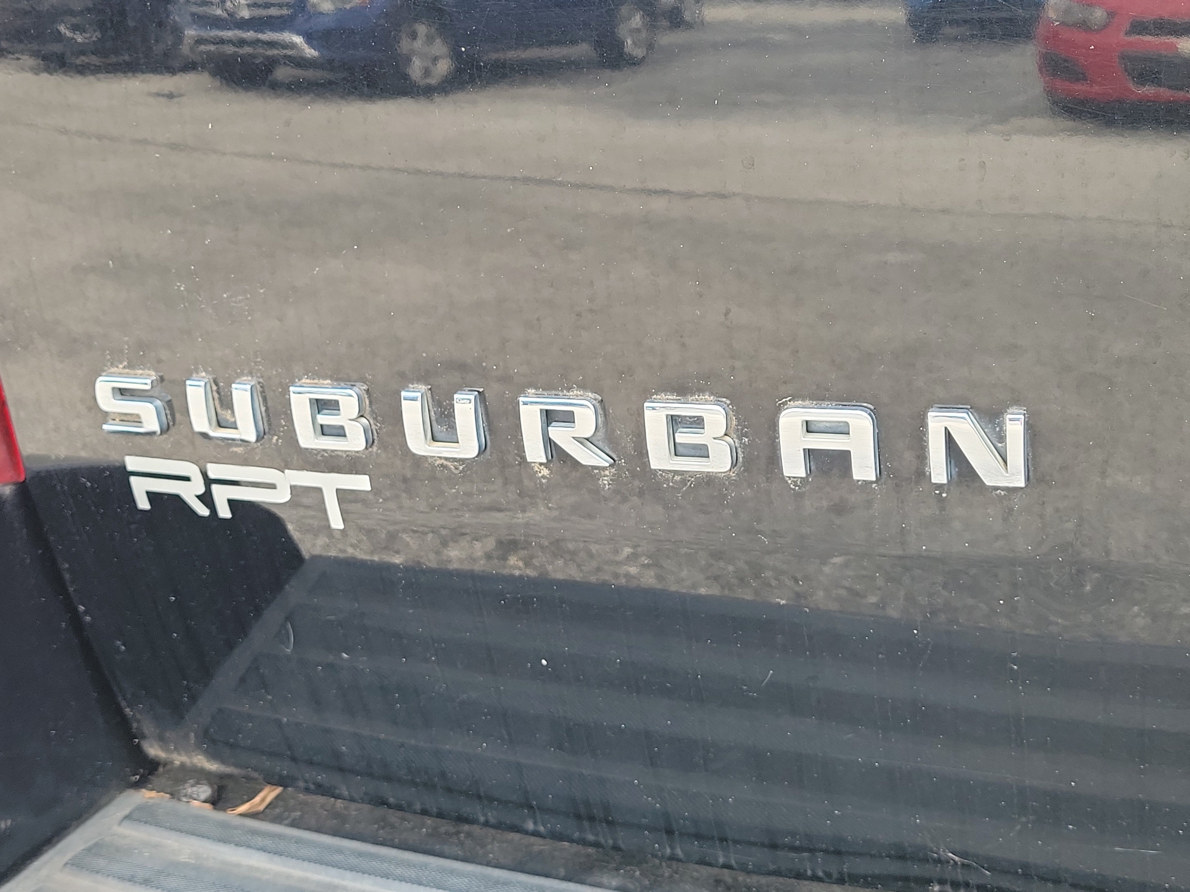 Used 2012 Chevrolet Suburban LT RWD image 10