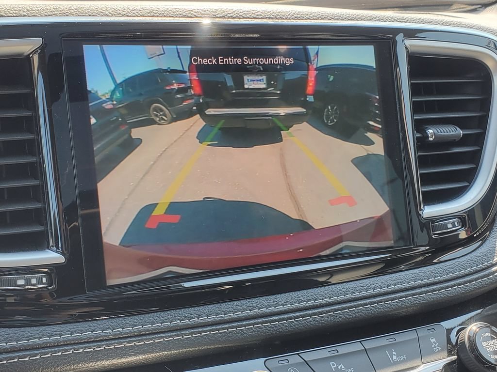Used 2024 Chrysler Pacifica Limited FWD image 18