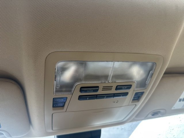 Used 2018 Toyota Highlander XLE image 14