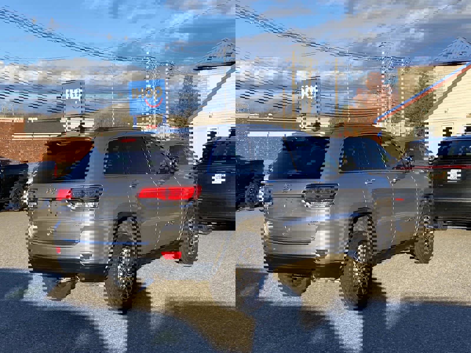 Certified 2021 Jeep Grand Cherokee Limited image 3