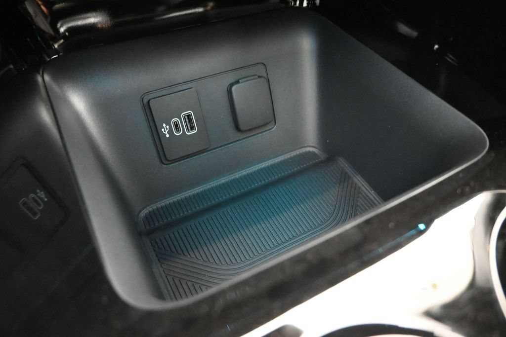 New 2026 Ford Explorer Platinum RWD image 17