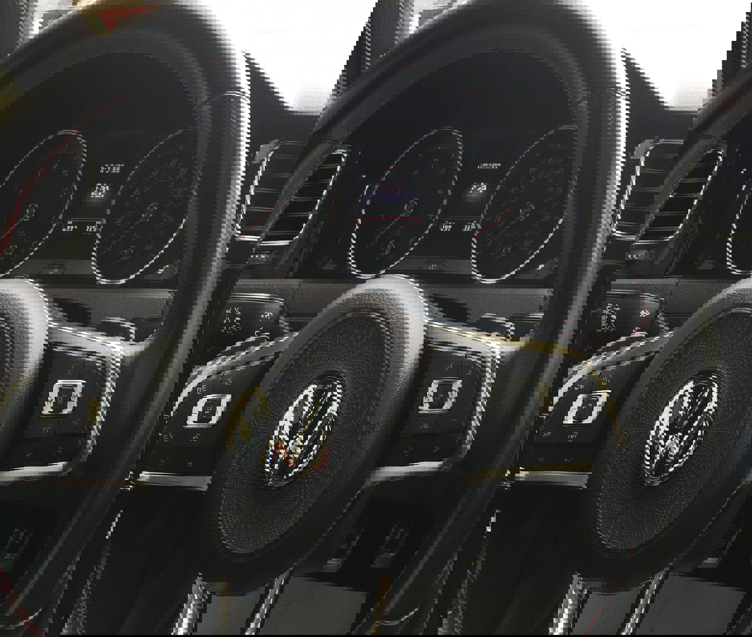 Certified 2020 Volkswagen GTI Autobahn image 11