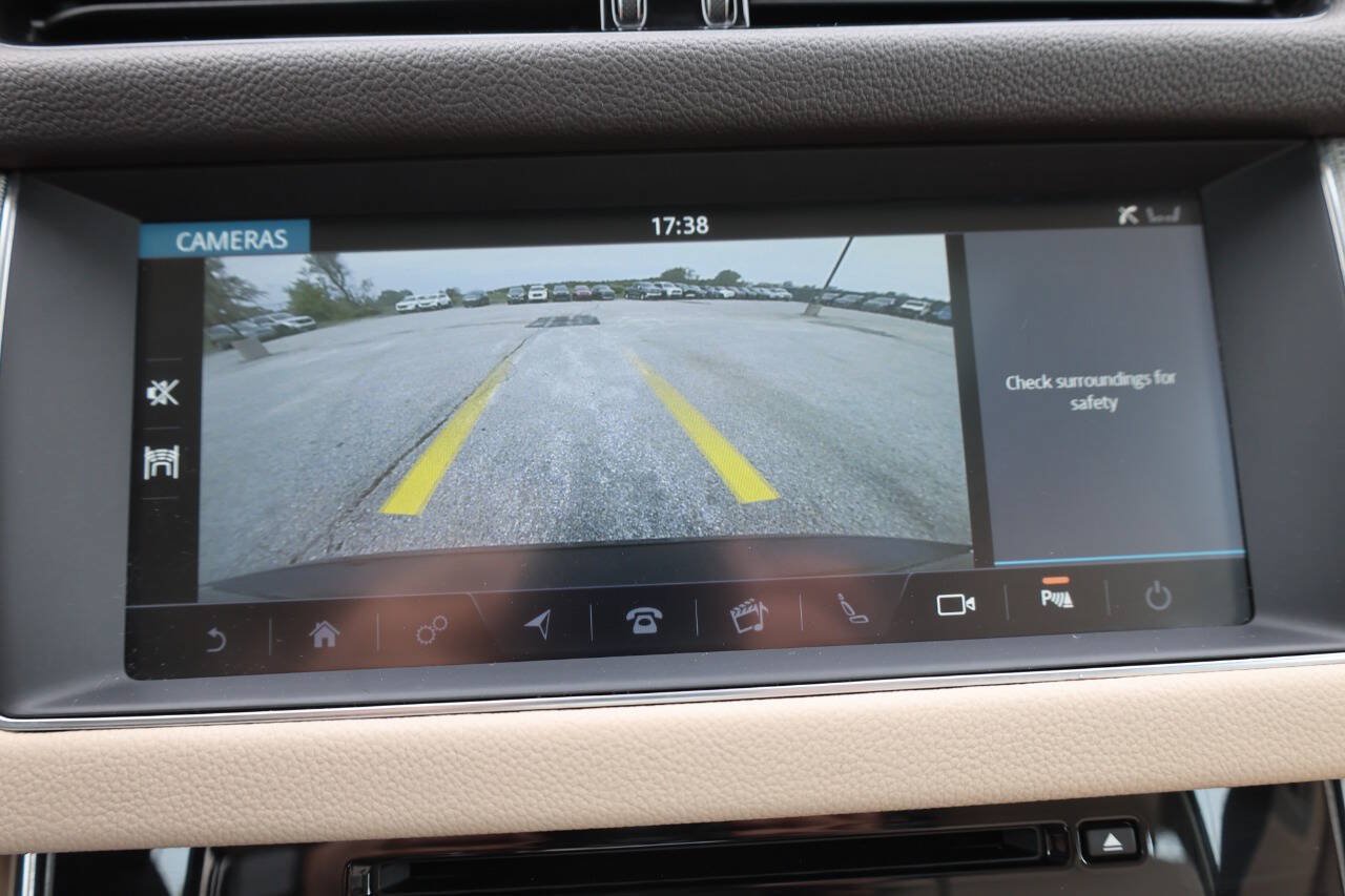 Used 2020 Jaguar XF Prestige AWD/4WD image 23
