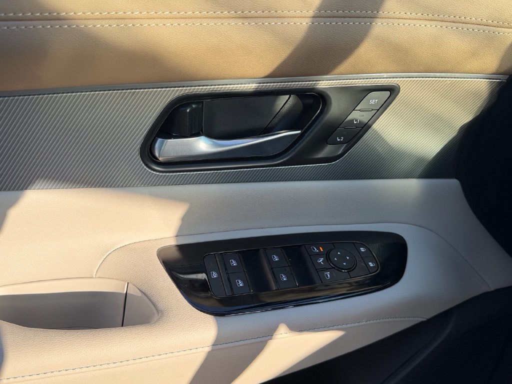 New 2027 Nissan Murano Platinum AWD/4WD image 13