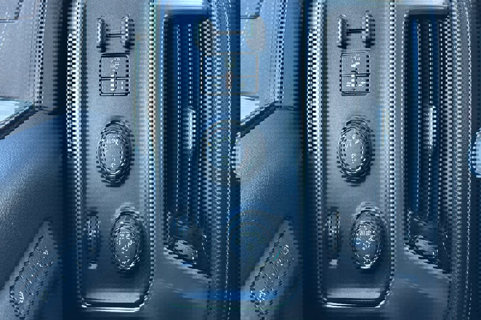 Used 2018 Chevrolet Silverado 1500 LTZ Z71 w/ LTZ Plus Package image 29