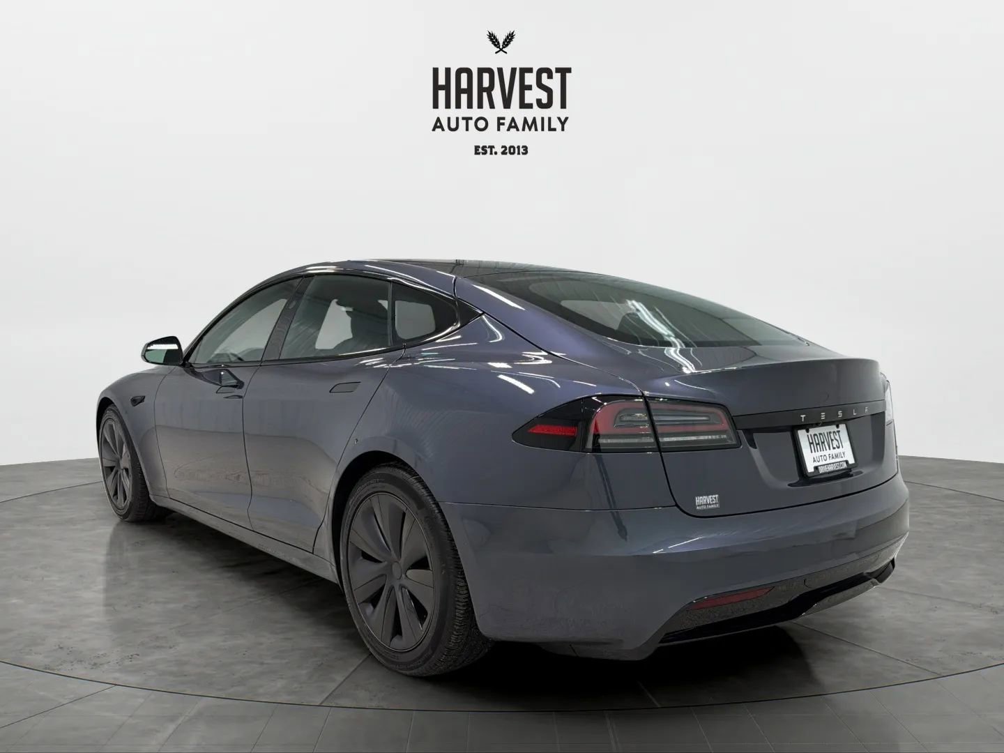 Used 2023 Tesla Model S Standard Range image 4