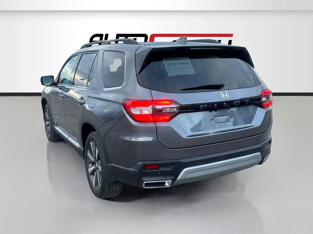 Used 2025 Honda Pilot Touring image 5