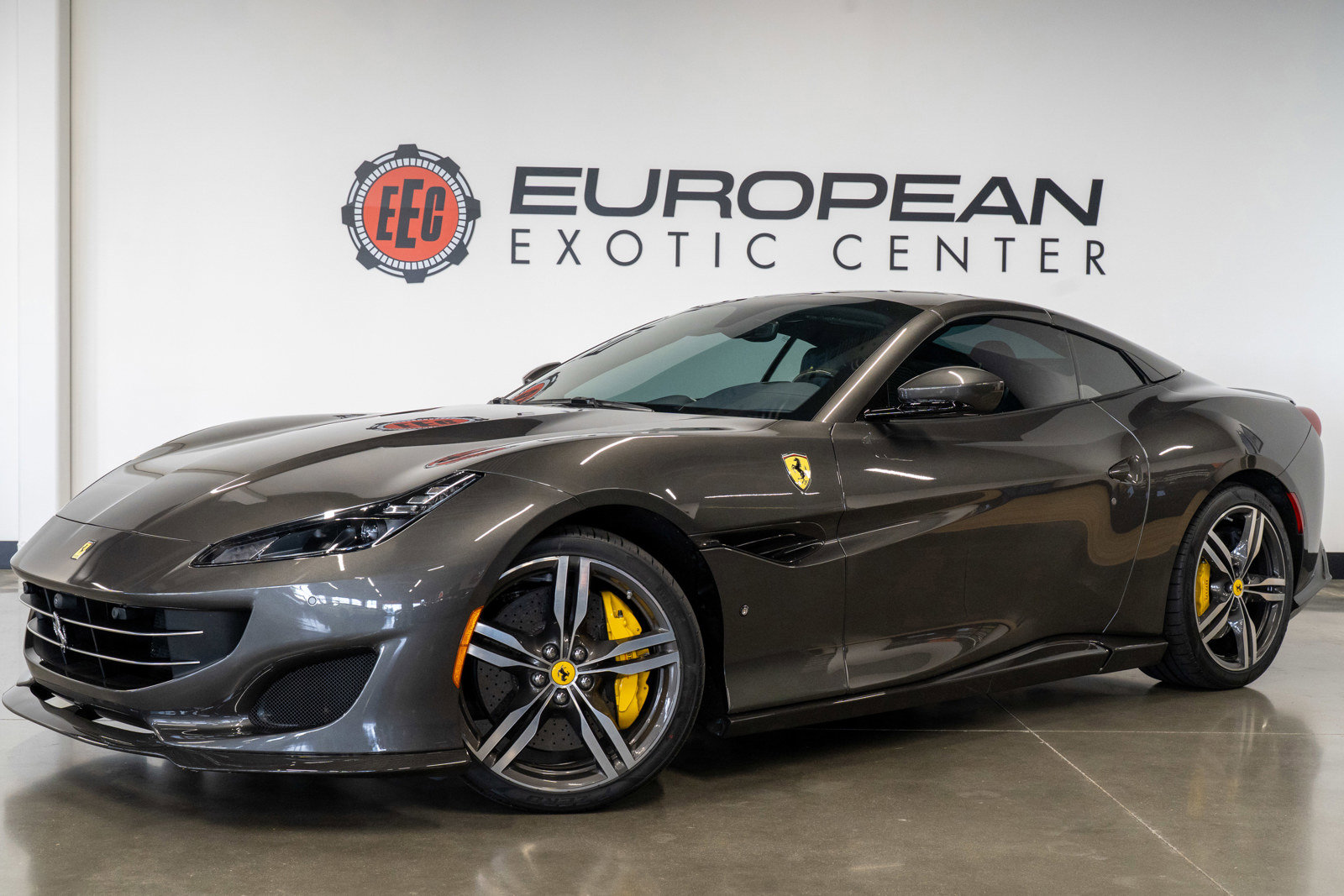 Used 2019 Ferrari Portofino RWD image 34