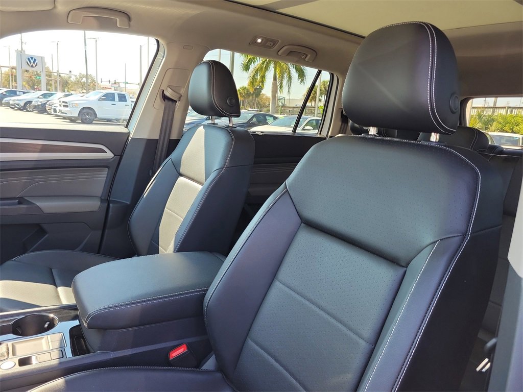 Used 2022 Volkswagen Atlas SE w/ Panoramic Sunroof Package image 21
