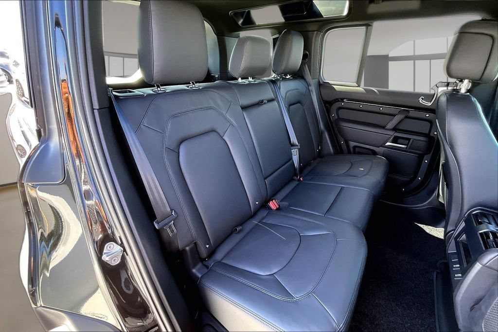 New 2026 Land Rover Defender 110 S AWD/4WD image 10