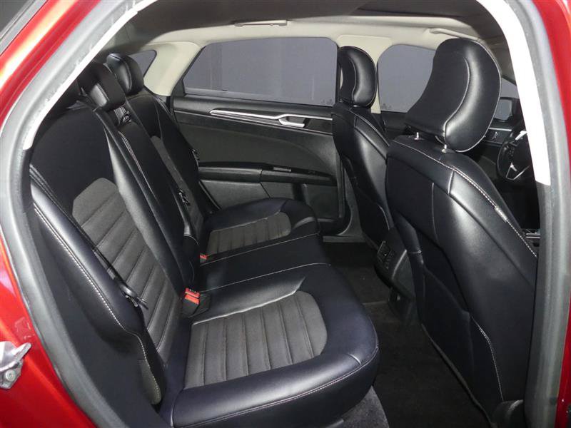 Used 2017 Ford Fusion SE w/ Equipment Group 201A FWD image 27