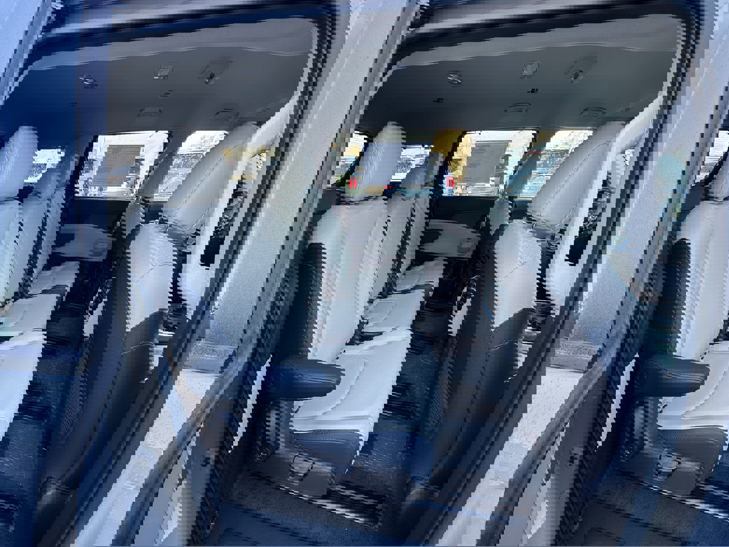 New 2026 Kia Carnival EX image 16