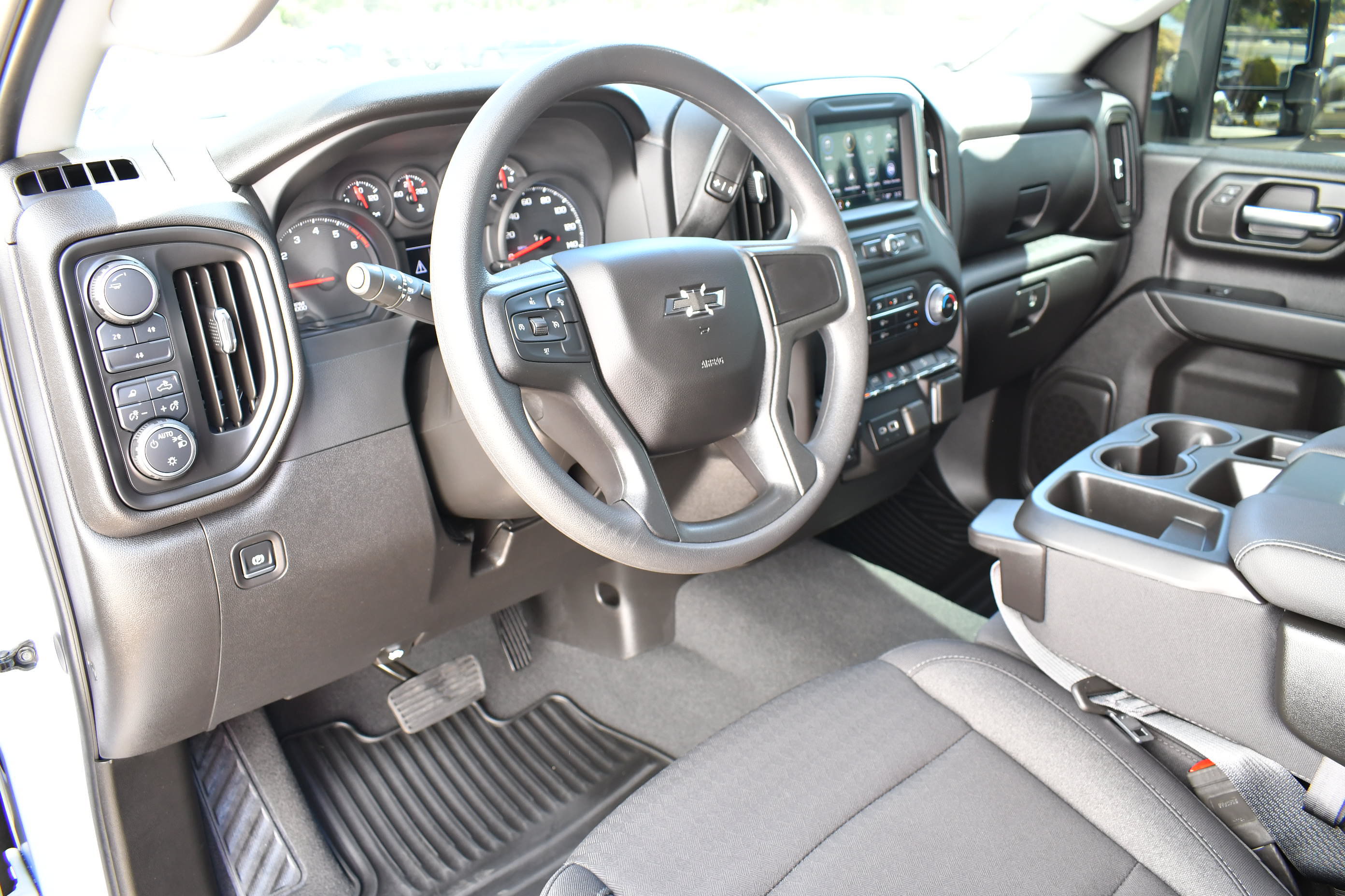 Used 2025 Chevrolet Silverado 2500 Custom w/ Custom Value Package AWD/4WD image 8
