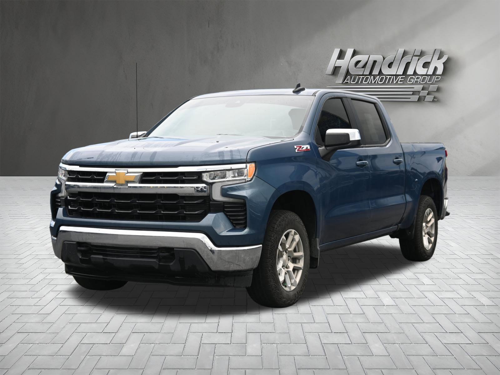 Used 2024 Chevrolet Silverado 1500 LT w/ Z71 Off-Road Package AWD/4WD image 5