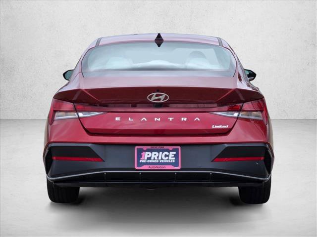 Used 2025 Hyundai Elantra Limited FWD image 7
