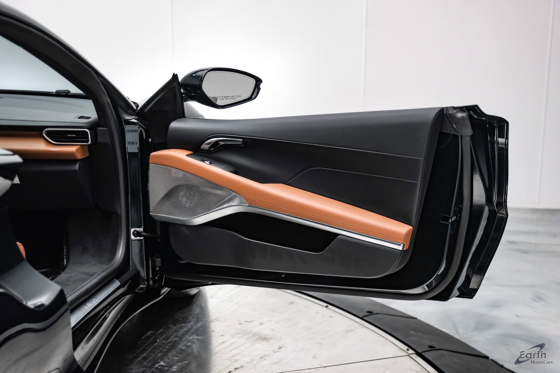Used 2025 Lotus Emira RWD image 87