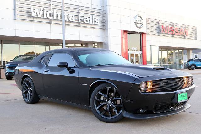 Used 2022 Dodge Challenger R/T image 1