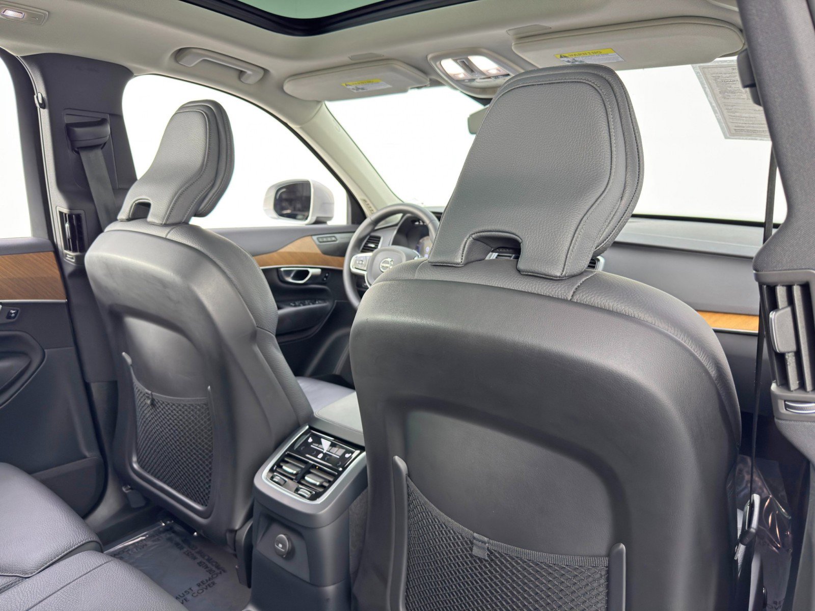 Used 2024 Volvo XC90 T8 Plus w/ Protection Package Premier image 37