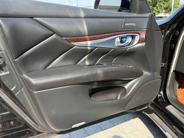 Used 2018 INFINITI Q70 L 3.7 AWD/4WD image 9