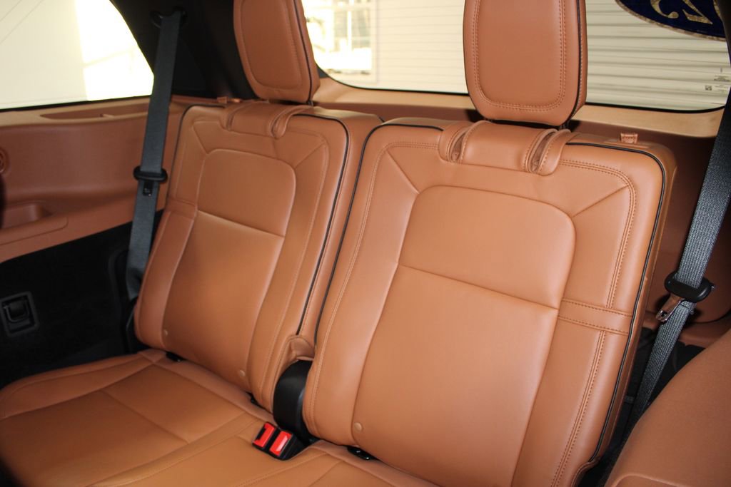 Used 2023 Lincoln Aviator Black Label w/ Dynamic Handling Package image 27