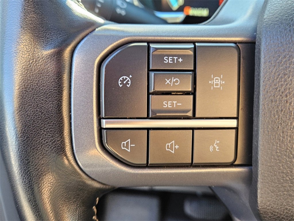 Used 2023 Ford F150 Lariat w/ Trailer Tow Package image 24